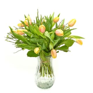 Flot buket med sprøde tulipaner